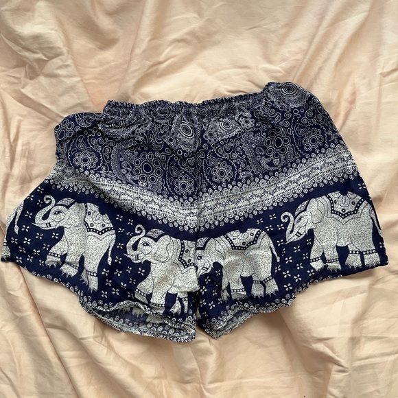 O&P Elephant Shorts - Picture 2 of 2